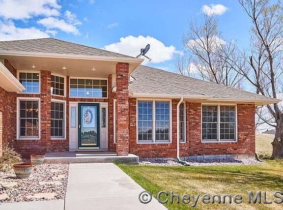 2nd image of 889 Deerbrooke Trl