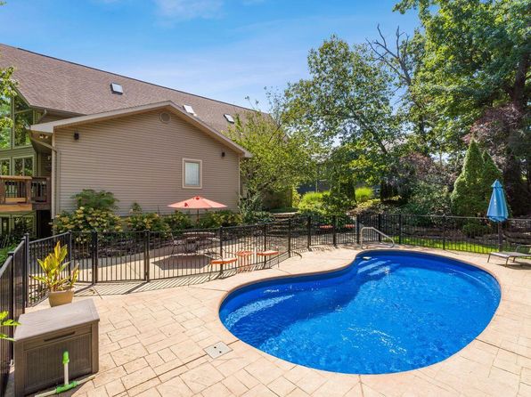 8901 Old Sappington Rd, Saint Louis, MO 63126