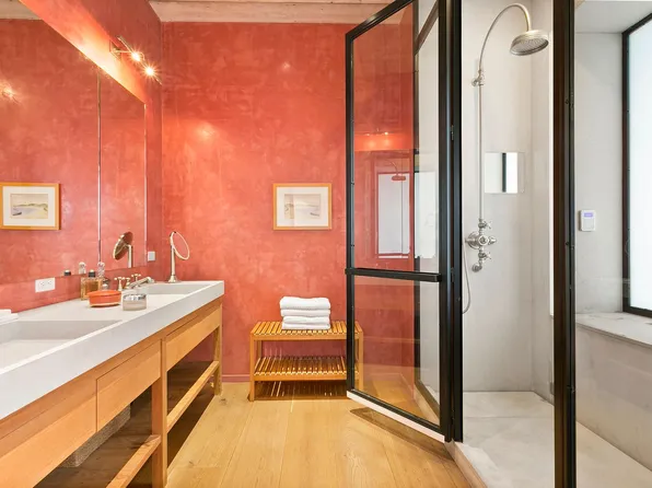 10 East 22nd Street image 20 of 24