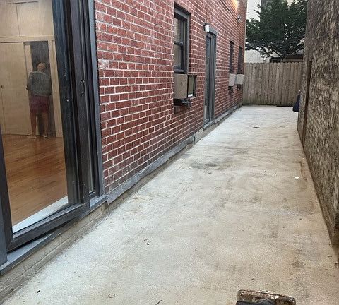 5th image of 222 W 15th St APT 1G