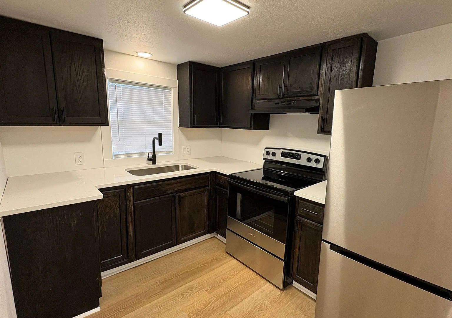Conway St. Apartments — Photo 2