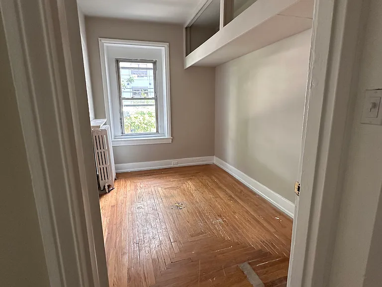 922 W Walnut St #2 — Photo 3