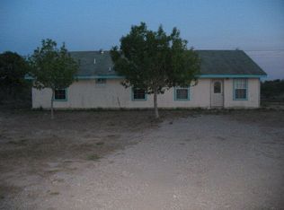 1233 Westward Trl, Uvalde, TX 78801