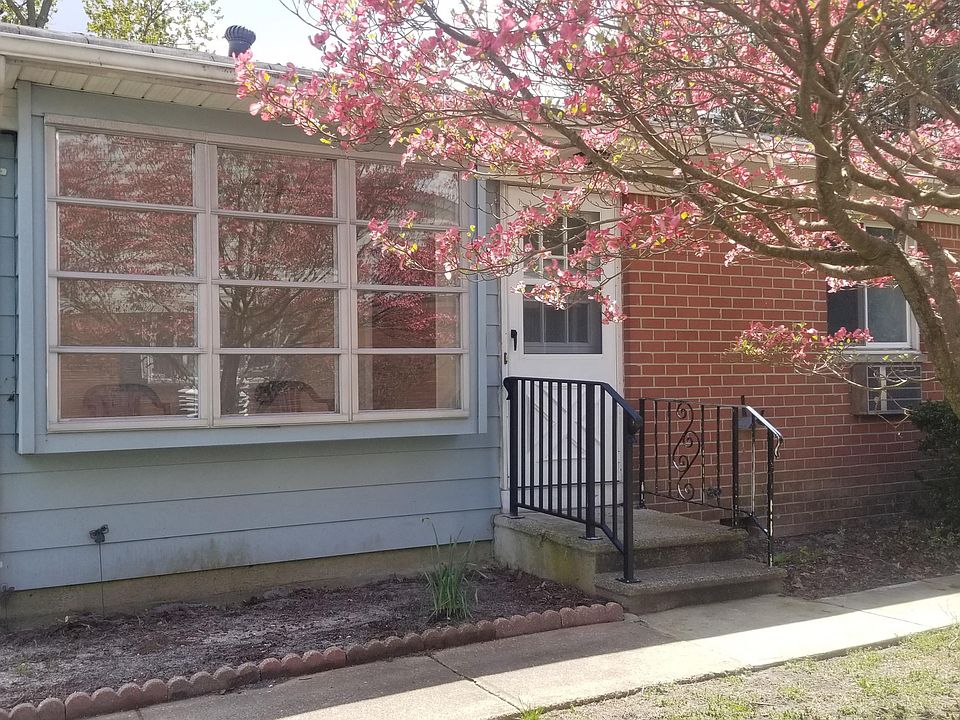 1st image of 14 Homestead Dr #B