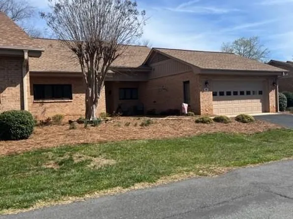 141 Oleander Dr, Advance, NC 27006