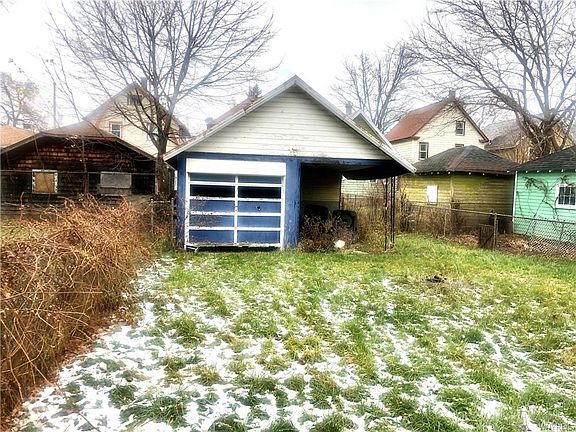 3rd image of 1844 Weston Ave