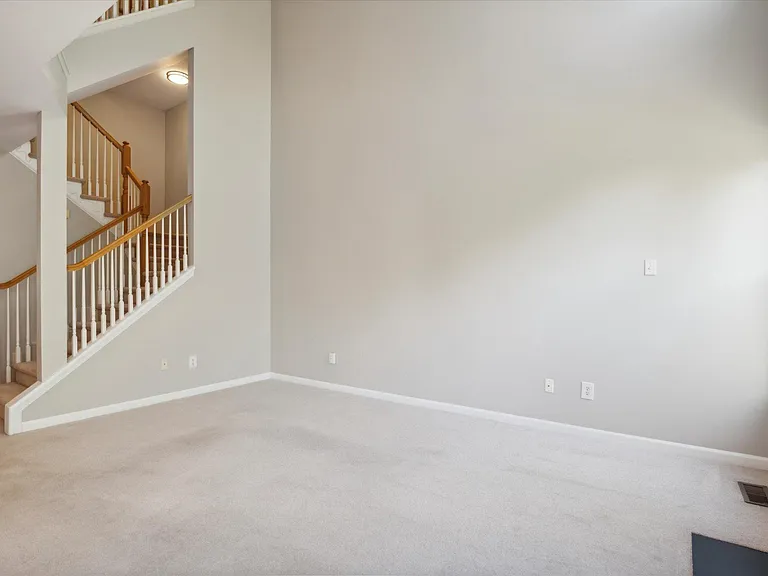 103 Birchwood Dr — Photo 8