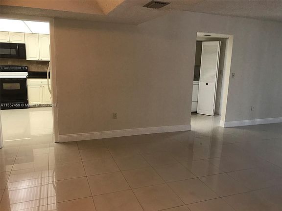 4th image of 9735 NW 52nd St APT 206