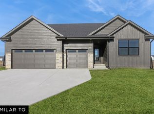 2575 SE Florence Dr, Waukee, IA 50263
