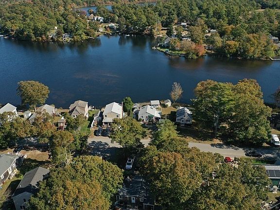 5th image of 36 Agawam Lake Shore Dr