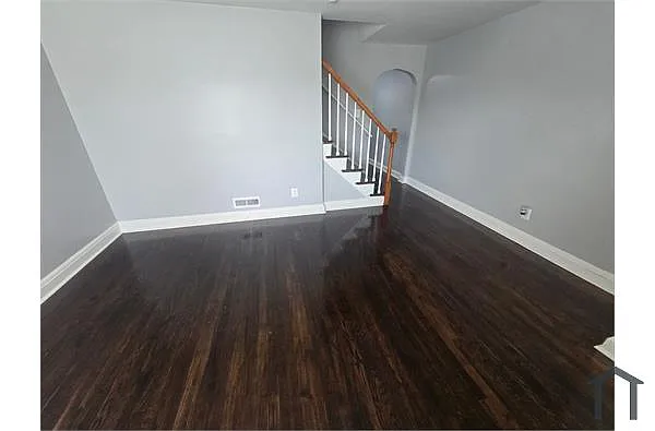 Building Photo - 4000 Balfern Ave