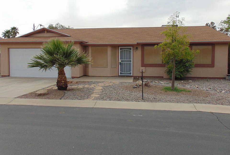 1st image of 912 N Navajo Ln