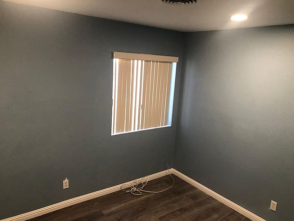 3rd image of 1125 Magnolia Cir