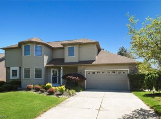 14283 Crystal Creek Dr, Strongsville, OH