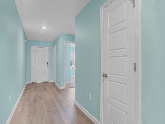 2nd image of 933 Lovebird Ct