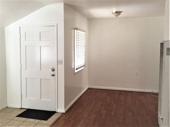 2nd image of 134 N Wilson Ave APT 6