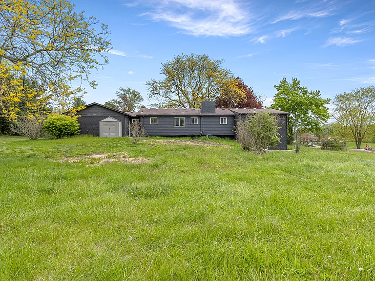 20325 Westview Dr — Photo 46