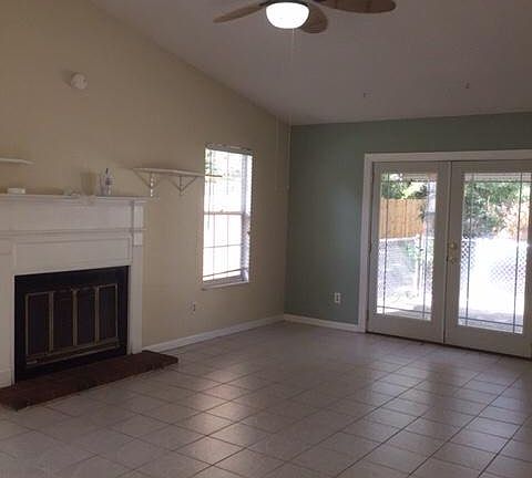 2nd image of 1097 Lovers Ln N