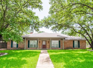 1102 Guadalupe Dr, College Station, TX 77840