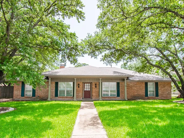 1102 Guadalupe Dr, College Station, TX 77840