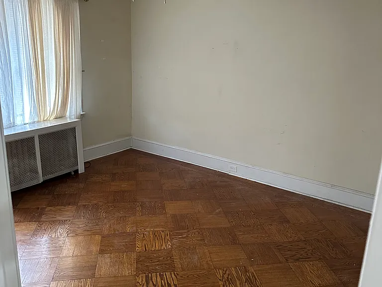 173 Stoneway Ln — Photo 3