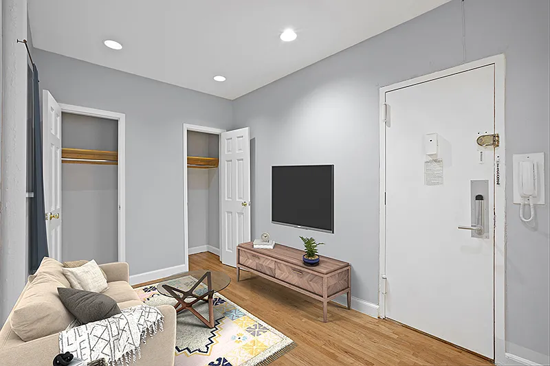 324 East 61st Street — Photo 2