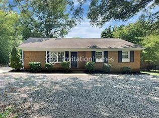 812 E John St, Matthews, NC 28105