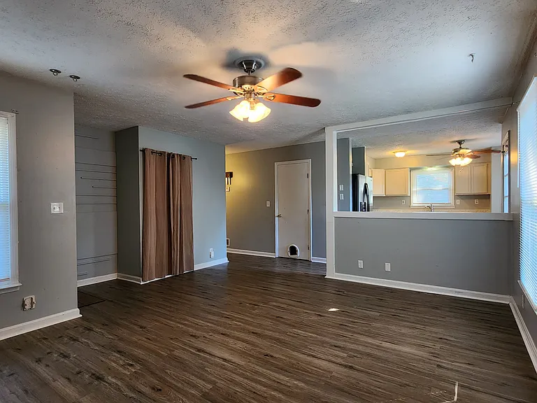 11412 Kendrick Dr — Photo 6
