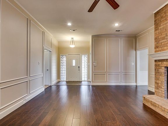 4th image of 2218 Carmel Dr