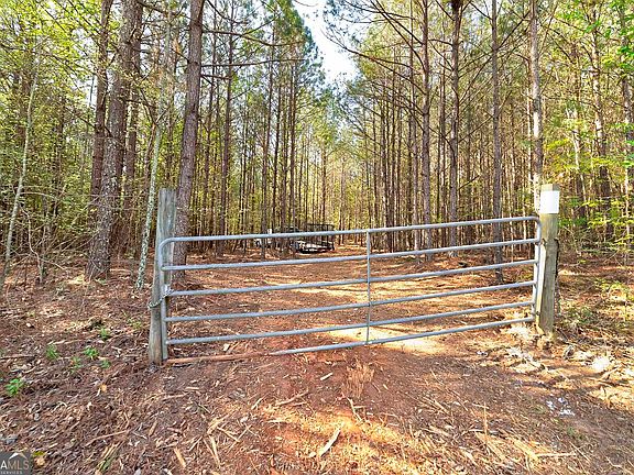 4th image of 168 Baptist Camp Rd
