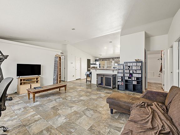 4th image of 1307 E GAFFNEY Road