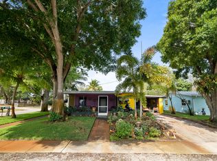 882 NE Rio Ave, Jensen Beach, FL 34957
