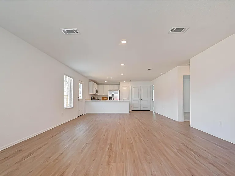 22310 Mountain Pine Dr — Photo 4