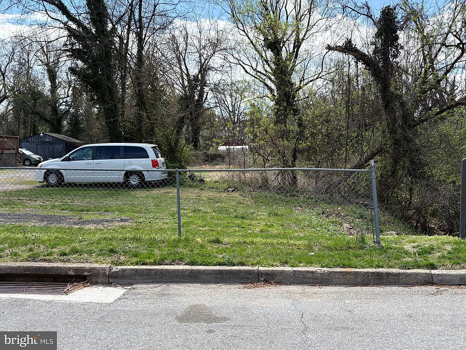 2nd image of Coolidge St