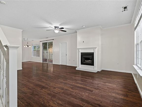 4th image of 5877 Echingham Dr