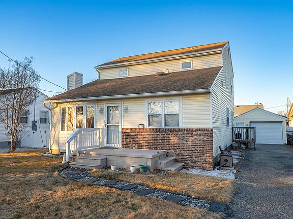 2nd image of 214 Sunray Rd