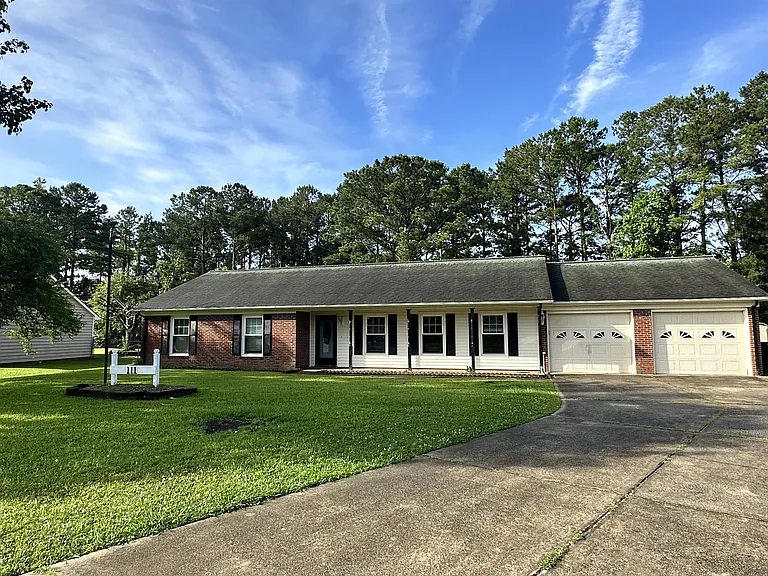 111 Old Post Ct — Photo 1
