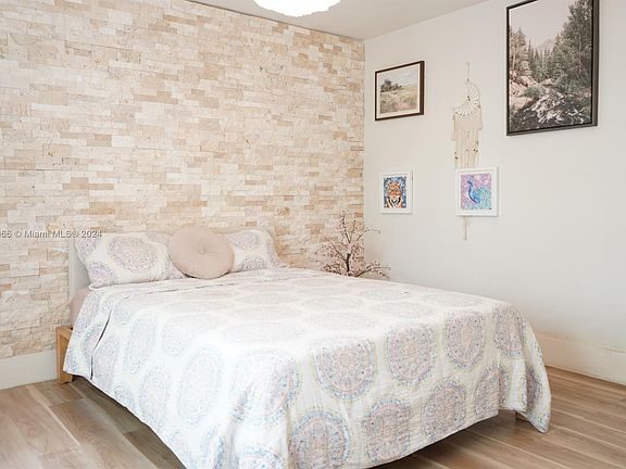 5th image of 619 Euclid Ave APT 1A