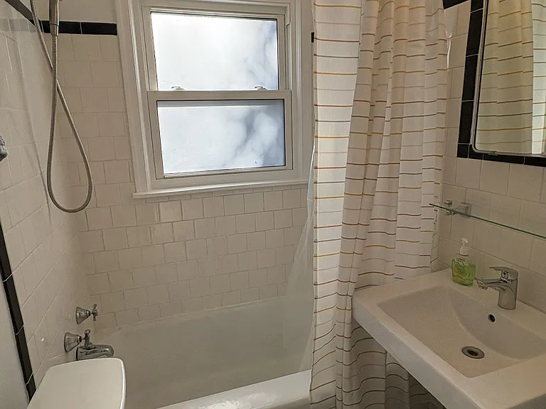 1007 Saint Charles Ave — Photo 17