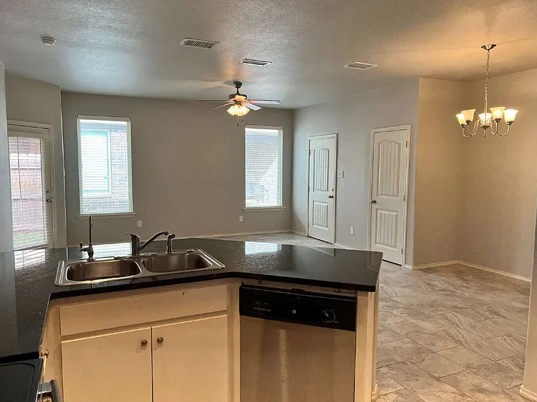 11908 Evanston Ave #A — Photo 8