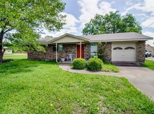 308 N Lowrance Rd, Red Oak, TX 75154