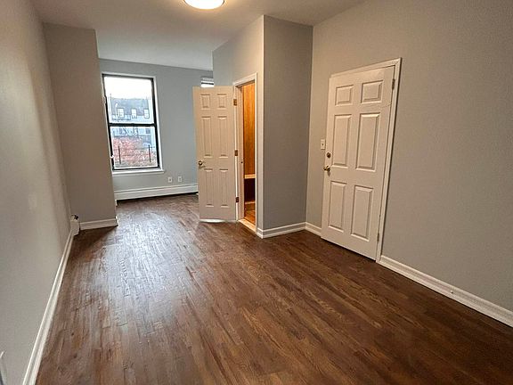 4th image of 113 W 111th St Unit 5