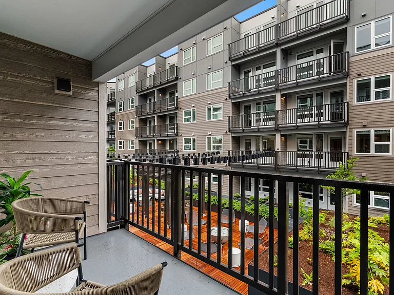 Solera Apartments — Photo 29