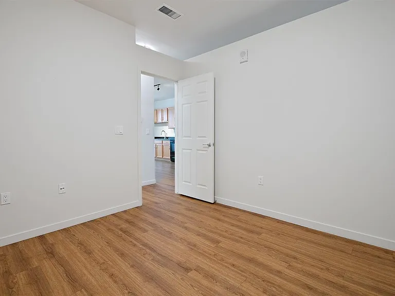Secondary bedroom
