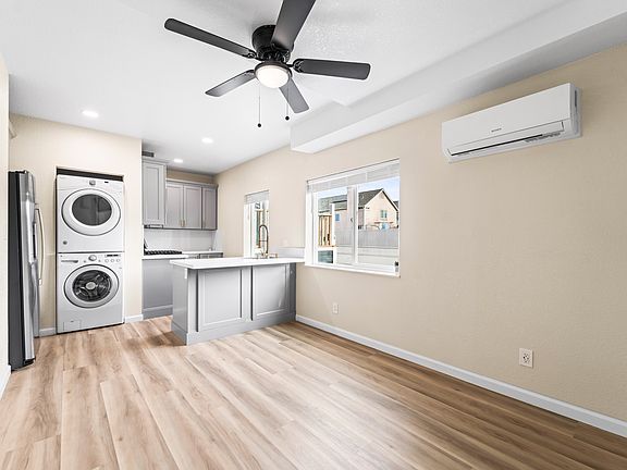3rd image of 285 Redstone Cir #B