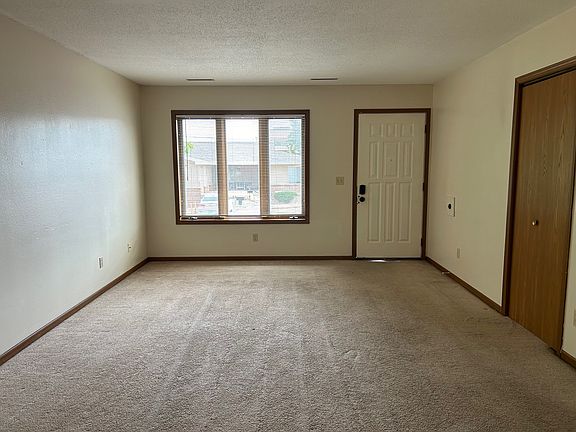 3rd image of 1309 E Avenue Ne 103