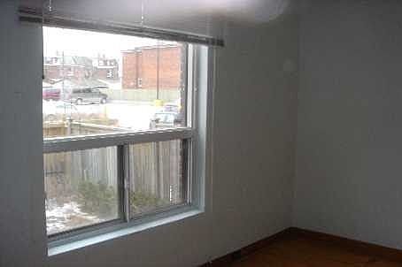 2nd image of 1A Carling Ave