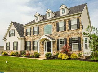 148 Turnberry Dr, Royersford, PA 19468