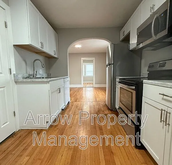 130 N 27th St #2 — Photo 1