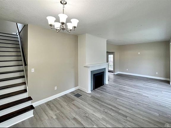 4th image of 417 Park Ave